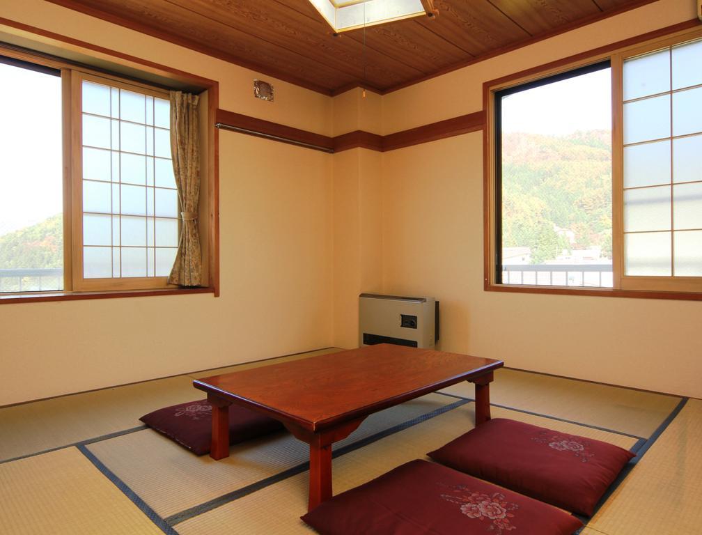 Villa Katashio Nozawaonsen Exterior photo